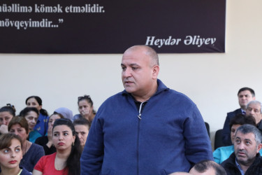 Sentyabrın 24-də RİH başçısı Adil Əliyev Hövsan qəsəbəsində yerləşən 281 saylı tam orta məktəbdə sakinlərlə səyyar görüş keçirib