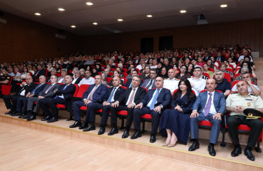 15 İyun – Milli Qurtuluş Günü münasibətilə Suraxanı Rayon İcra Hakimiyyətinin təşkilatçılığı ilə “Şəhərsalma və Memarlıq İli” çərçivəsində “Milli Qurtuluş – Müasir Azərbaycanın təməli” adlı tədbir keçirilib