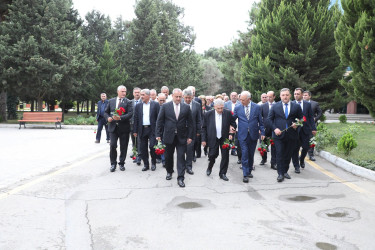 Sentyabrın 29-da Suraxanı Rayon Ağsaqqallar Şurasının konfransı keçirilib. Konfransda Rayon İcra Hakimiyyətinin başçısı Adil Əliyev, Azərbaycan Ağsaqqallar Şurasının sədr müavini Eldar İbrahimov və Aparat rəhbəri Ramin Həsənli, Rayon Ağsaqqallar Şurasının sədri Arif Babayev, rayon ağsaqqalları iştirak ediblər