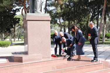 Konstitusiya və Suverenlik İli: Müəllimlərin missiyası və rolu” adlı tədbir keçirildi