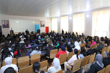 Sentyabrın 17-də Suraxanı Rayon İcra Hakimiyyətinin başçısı Adil Əliyev Yeni Suraxanı qəsəbəsində yerləşən 89 saylı tam orta məktəbdə sakinlərlə səyyar görüş keçirib