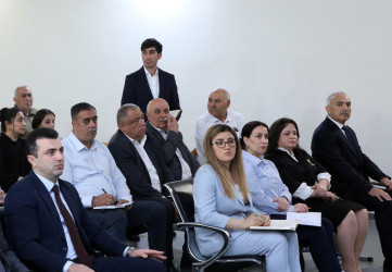 Mayın 13-də Suraxanı Rayon İcra Hakimiyyətinin başçısı Adil Əliyev tərəfindən Bülbülə qəsəbəsində yerləşən 226 nömrəli tam orta məktəbdə vətəndaşlarla növbəti səyyar qəbul keçirilib