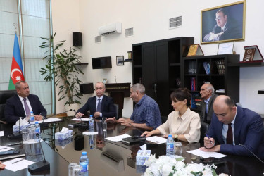 Avqustun 31- də Suraxanı Rayon İcra Hakimiyyətinin başçısı Adil Əliyev Rayon İcra Hakimiyyətində növbəti vətəndaş qəbulu keçirib