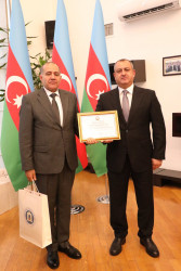 Suraxanı Rayon İcra Hakimiyyətinin təşkilatçılığı ilə “5 oktyabr – Beynəlxalq müəllimlər günü”nə həsr olunmuş tədbir keçirilib.