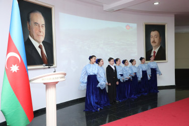 Bakı Şəhəri üzrə Təhsil İdarəsi və Suraxanı Rayon İcra Hakimiyyəti tərəfindən ümumi təhsil müəssisələrinin XI sinif şagirdlərinin iştirakı ilə Heydər Əliyev irsinin öyrədilməsi dərslərinə həsr olunmuş “Naxçıvan– Diyarım mənim” adlı tədbir keçirilib