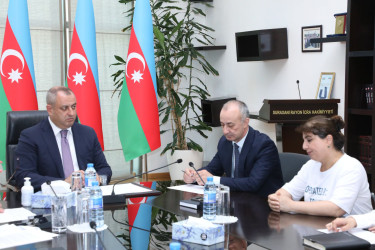 İyulun 20-də Suraxanı Rayon İcra Hakimiyyətinin başçısı Adil Əliyev Rayon İcra Hakimiyyətində növbəti vətəndaş qəbulu keçirib