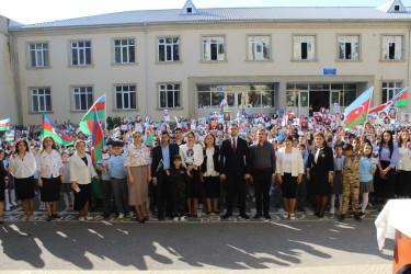 27 Sentyabr – Anım Günü ilə əlaqədar Suraxanı Rayon Heydər Əliyev Mərkəzində və rayonun bütün ümumtəhsil müəssisələrində tədbirlər keçirilib