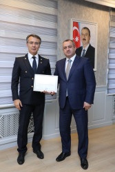 Azərbaycanda prokurorluq orqanlarının yaranmasının 107 illiyi və  prokurorluq işçilərinin peşə bayramı günü münasibətilə Suraxanı Rayon İcra Hakimiyyətinin başçısı Adil Əliyev, Rayon prokuroru Rəşid Mahmudov, RİHB-nin müavinləri və rayon Prokurorluğunun əməkdaşları Ümummilli lider Heydər Əliyevin Suraxanı rayonunda adını daşıyan parkda ucalan abidəsini ziyarət edib, önünə gül dəstələri düzərək xatirəsini ehtiramla anıblar