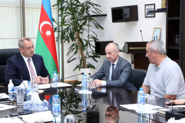 İyunun 8-də Suraxanı Rayon İcra Hakimiyyətinin başçısı Adil Əliyev Rayon İcra Hakimiyyətində növbəti vətəndaş qəbulu keçirib