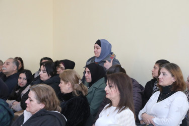 Suraxanı Rayon İcra Hakimiyyətinin başçısı Adil Əliyevin vətəndaşlarla növbəti səyyar görüşü martın11-də Bülbülə qəsəbəsində yerləşən 140 saylı tam orta ümumtəhsil məktəbində keçirilib