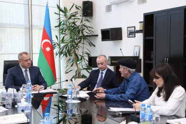 Aprelin 13-də Suraxanı Rayon İcra Hakimiyyətinin başçısı Adil Əliyev Rayon İcra Hakimiyyətində növbəti vətəndaş qəbulu keçirib