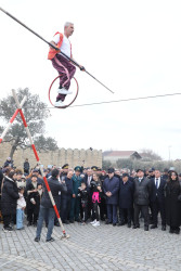 Baharın gəlişinin carçısı olan Novruz bayramı Suraxanı rayonunda böyük izdihamla qeyd olunub. Martın 17-də “Atəşgah məbədi” Dövlət Tarix-Memarlıq Qoruğunda Suraxanı Rayon İcra Hakimiyyətinin təşkilatçılığı ilə “Şəhərsalma və Memarlıq İli” çərçivəsində “Baharın memarlıq izi” adlı Novruz Festivalı keçirilib