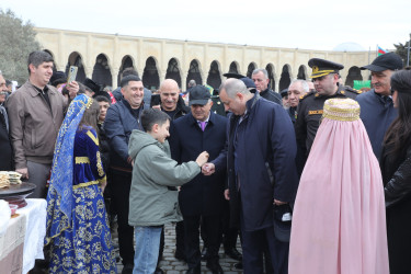Baharın gəlişinin carçısı olan Novruz bayramı Suraxanı rayonunda böyük izdihamla qeyd olunub. Martın 17-də “Atəşgah məbədi” Dövlət Tarix-Memarlıq Qoruğunda Suraxanı Rayon İcra Hakimiyyətinin təşkilatçılığı ilə “Şəhərsalma və Memarlıq İli” çərçivəsində “Baharın memarlıq izi” adlı Novruz Festivalı keçirilib