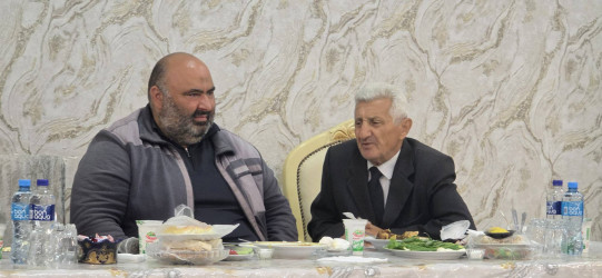 Suraxanı Rayon İcra Hakimiyyətinin başçısı Adil Əliyev 20 Yanvar şəhidi İbiş Məmmədovun anası Zəri xanım Babayevanın hüzn mərasimində iştirak edib