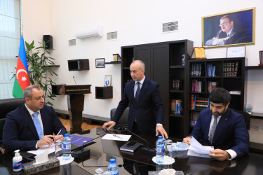 Sentyabrın 29-də Suraxanı Rayon İcra Hakimiyyətinin başçısı Adil Əliyev Rayon İcra Hakimiyyətində növbəti vətəndaş qəbulu keçirib