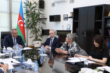 Mayın 18-də Suraxanı Rayon İcra Hakimiyyətinin başçısı Adil Əliyev Rayon İcra Hakimiyyətində növbəti vətəndaş qəbulu keçirib.