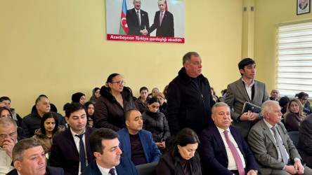 Suraxanı Rayon İcra Hakimiyyətinin başçısı Adil Əliyevin vətəndaşlarla növbəti səyyar görüşü martın11-də Bülbülə qəsəbəsində yerləşən 140 saylı tam orta ümumtəhsil məktəbində keçirilib