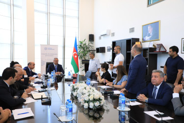 İyulun 21-də Suraxanı Rayon İcra Hakimiyyətinin başçısı Adil Əliyev Rayon İcra Hakimiyyətində növbəti vətəndaş qəbulu keçirib