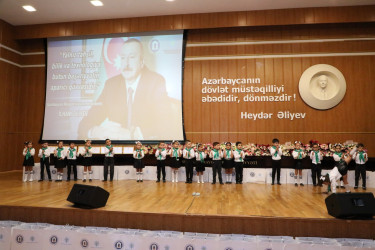 Sentyabrın 11-də Suraxanıda 600-dən yuxarı bal toplayan məzunlarla görüş keçirildi