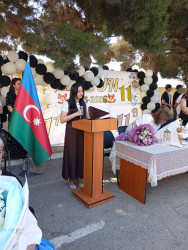 Bu gün ümumtəhsil müəssisələrində “Son zəng” çalınıb Bu münasibətlə Suraxanı rayonunun bütün məktəblərində “Son zəng” tədbirlərində Rayon İcra Hakimiyyəti başçısı Aparatının, qəsəbə inzibati ərazi dairələri üzrə nümayəndəliklərin və bələdiyyələrin məsul əməkdaşları iştirak edərək Rayon İcra Hakimiyyəti başçısının təbriklərini çatdırıblar.