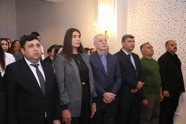 Suraxanıda “Konstitusiya və Suverenlik İli” çərçivəsində Şanlı tariximizin ən şərəfli və qürurverici səhifələrinə həkk olunmuş 8 noyabr – Zəfər gününün 5-ci ildönümü münasibətilə “Zəfər Bayrağına düzlən!” adlı vətənpərvərlik tədbiri keçirilib