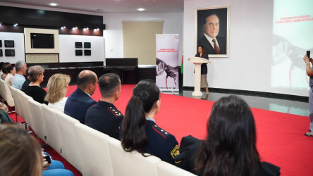 Suraxanı rayonunda “Cəmiyyətin və Medianın İnkişafı” İctimai Birliyinin icra etdiyi “Erkən nikah və fəsadları: maarifləndirici tədbirlər silsiləsi” adlı layihə çərçivəsində konfarns  keçirilib