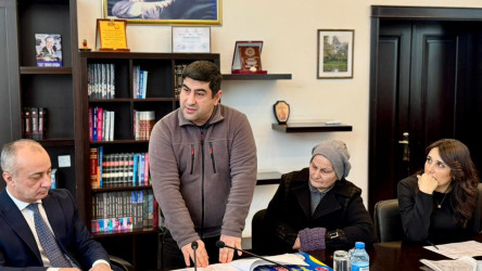 Martın 2-də Suraxanı Rayon İcra Hakimiyyətinin başçısı Adil Əliyev Rayon İcra Hakimiyyətində növbəti vətəndaş qəbulu keçirib
