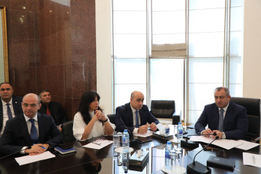 Oktyabrın 13-də Suraxanı Rayon İcra Hakimiyyətinin başçısı Adil Əliyev Rayon İcra Hakimiyyətində növbəti vətəndaş qəbulu keçirib