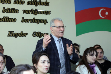 Suraxanı Rayon İcra Hakimiyyətinin başçısı Adil Əliyevin vətəndaşlarla növbəti səyyar görüşü mayın 6-da Qaraçuxur qəsəbəsi, Yeni Günəşli yaşayış sahəsində yerləşən 290 saylı tam orta ümumtəhsil məktəbində keçirilib.