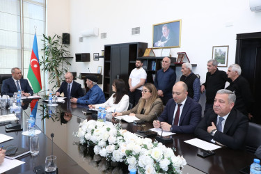 Aprelin 13-də Suraxanı Rayon İcra Hakimiyyətinin başçısı Adil Əliyev Rayon İcra Hakimiyyətində növbəti vətəndaş qəbulu keçirib