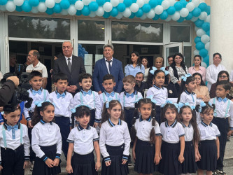 Sentyabrın 15-də “Bilik Günü”nə həsr olunmuş tədbirlərdə Rayon İcra Hakimiyyətinin məsul  əməkdaşları iştirak edərək Rayon İcra Hakimiyyəti başçısının təbriklərini çatdırıblar