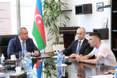 Sentyabrın 8-də Suraxanı Rayon İcra Hakimiyyətinin başçısı Adil Əliyev Rayon İcra Hakimiyyətində növbəti vətəndaş qəbulu keçirib