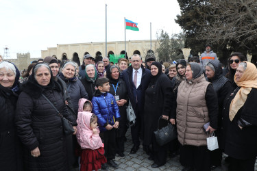 Baharın gəlişinin carçısı olan Novruz bayramı Suraxanı rayonunda böyük izdihamla qeyd olunub. Martın 17-də “Atəşgah məbədi” Dövlət Tarix-Memarlıq Qoruğunda Suraxanı Rayon İcra Hakimiyyətinin təşkilatçılığı ilə “Şəhərsalma və Memarlıq İli” çərçivəsində “Baharın memarlıq izi” adlı Novruz Festivalı keçirilib
