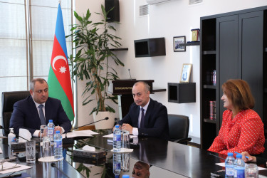 Oktyabrın 13-də Suraxanı Rayon İcra Hakimiyyətinin başçısı Adil Əliyev Rayon İcra Hakimiyyətində növbəti vətəndaş qəbulu keçirib