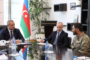 Sentyabrın 1-də Suraxanı Rayon İcra Hakimiyyətinin başçısı Adil Əliyev Rayon İcra Hakimiyyətində növbəti vətəndaş qəbulu keçirib