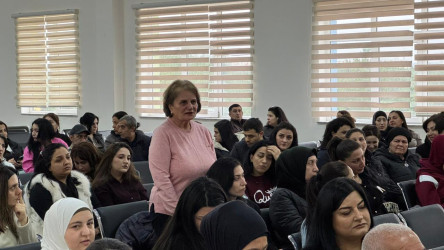 Suraxanı Rayon İcra Hakimiyyətinin başçısı Adil Əliyevin vətəndaşlarla növbəti səyyar görüşü fevralın 24-də Hövsan qəsəbəsi, 172 saylı tam orta ümumtəhsil məktəbində keçirilib